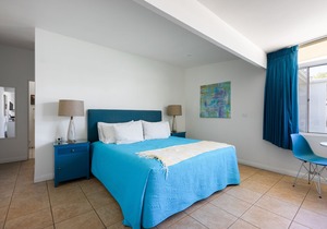 Monkey Tree Hotel 16 by AvantStay | Stylish Hotel in Palm Springs w/Pool!