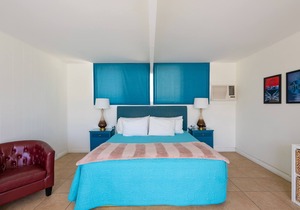 Monkey Tree Hotel 9 by AvantStay | Stylish Hotel in Palm Springs w/Pool!