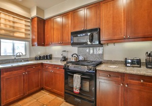 Near Pool! Premiere Villa at Clubhouse Overlooking Hammock Garden, Pet Friendly - Upstairs (L48-2)