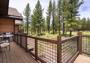 New Listing! Luxury 3BD Residence on Gray's Crossing Golf Course
