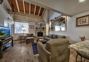 Newly Remodeled 1 Bed and Loft at Lakeland Village