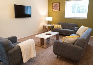 NEWLY RENOVATED BEAUTIFUL 2-BEDROOM HOME WITH EVERYTHING! (p43)