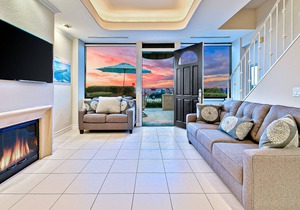 Oceanfront home with private hot tub, stunning views, fireplace, patio & grill