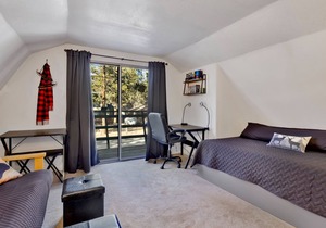 Oso Sweet by Big Bear Vacations | Cozy Sugarloaf Chalet | Hot Tub | Foosball | Darts