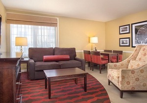 Peacock Suites Spacious 3 Bedroom