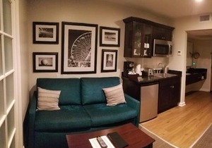 Peacock Suites