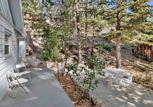 Pinglewood Cabin in Fawnskin at Big Bear