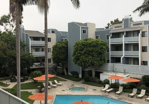Playa Del Rey Condo 2+2, Walk to beach, close to Shopping, Restaurants, LAX