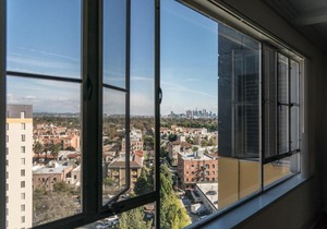 Popular 2 bedroom condo near the Grove