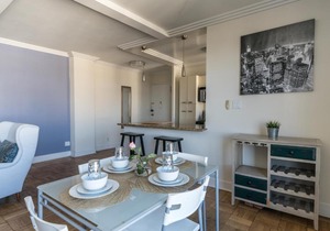 Popular 2 bedroom condo near the Grove