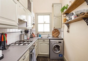 Private Two Bedroom Town House In Wandsworth