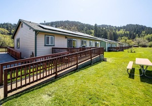 Quaint Retreat Near Town w/ Gas Grill, Deck & Free WiFi - State Parks Nearby