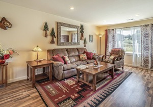 Quaint Retreat Near Town w/ Gas Grill, Deck & Free WiFi - State Parks Nearby