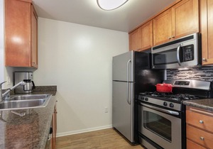Rad Playa del Rey 1BR w/Gym, W/D & Pool, near LAX & Beach, by Blueground