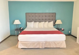 Relax and Recharge! Free Onsite Parking, Near Hermosa Beach Pier