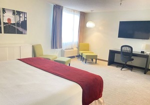 Relax and Recharge! Free Onsite Parking, Near Hermosa Beach Pier