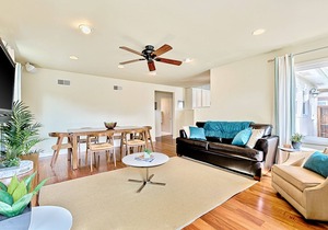Remodeled Dog-Friendly Home w/Outdoor Shower, Wood Fireplace, Fast WiFi, Grill