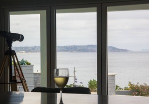 Retro Sea Cottage 180' Ocean Front Panoramic View