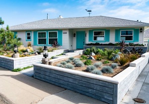Retro Sea Cottage 180' Ocean Front Panoramic View