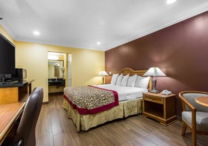 Rodeway Inn Cypress
