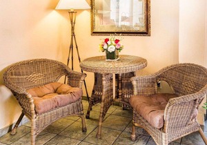 Rodeway Inn and Suites Bakersfield