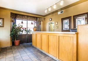 Rodeway Inn and Suites Bakersfield