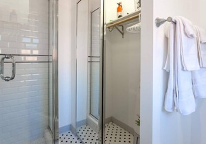 Romantic and Historic Spanish Penthouse Studio - Hollywood Hills