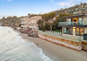 SA Beach Suites #8 - Luxury Suite with Amazing Ocean Views for 4