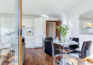 Shoreditch Square, Hoxton by Interhome