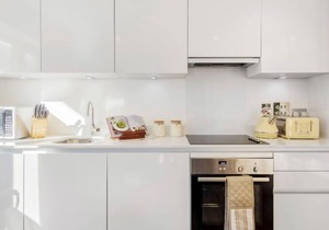 Shoreditch Square, Hoxton by Interhome