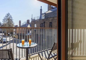 Shoreditch Square, Hoxton by Interhome