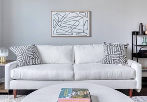 Sleek Downtown 1BR w/ Pool, W/D & Gym, near Broad Museum, by Blueground