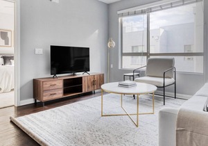 Sleek Downtown 1BR w/ Pool, W/D & Gym, near Broad Museum, by Blueground