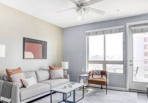 Sleek Downtown 1BR w/ Gym, Pool & Spa, near 7th St Metro, by Blueground