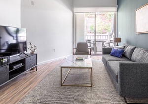 Sleek Westchester 1BR w/ Gym, Pool, nr. Venice Beach, by Blueground