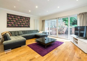 Spacious and Bright 3BD Home in Belsize Park
