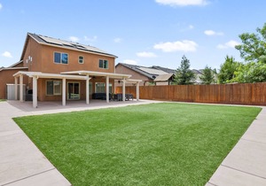 Spacious clean home Near Sequoia National Park