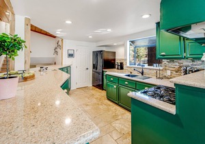 Spacious home w/deck, fire pit, pool table, & wood-burning stove - near slopes