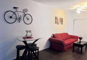STAY IN THE HEART OF HERMOSA BEACH! 1/2 BLOCK FROM THE BEACH
