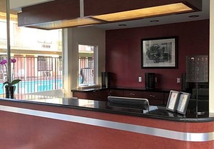 Studio City Court Yard Hotel