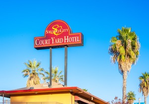 Studio City Courtyard Hotel