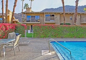 Stunning Condo in Mountain Cove , CA. Indian Wells