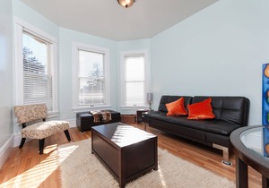 Stunning One Bedroom Apartment With Gorgeous City Views