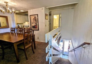 Stylish 2 BR, 1.5 BA Townhouse at the base of Snow Summit!