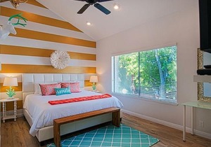 Suite Escapes 6