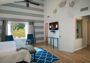 Suite Escapes 7