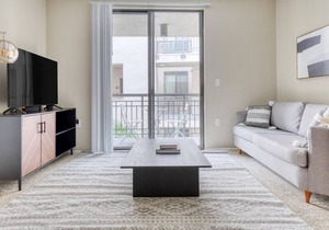 Sunny Downtown 1BR w/ Pool, W/D & Gym, near Broad Museum, by Blueground