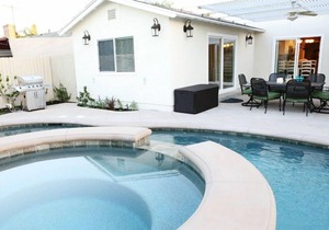 Swanky 5 bedroom 4.5 bath home (3 Master Suites)