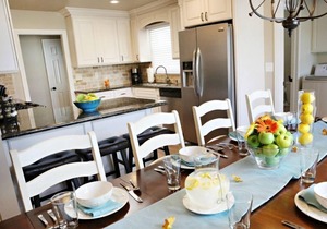 Swanky 5 bedroom 4.5 bath home (3 Master Suites)