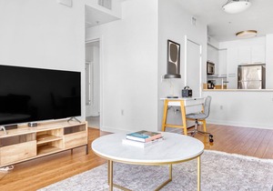 Tasteful Downtown 1BR w/ Pool, W/D & Gym, near Museums, by Blueground